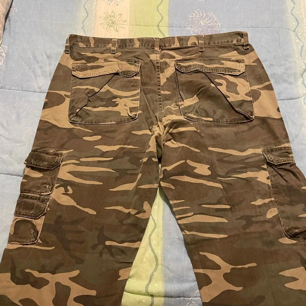 Wrangler Jeans Co. Camo Cargo Pants - Picture 9 of 9
